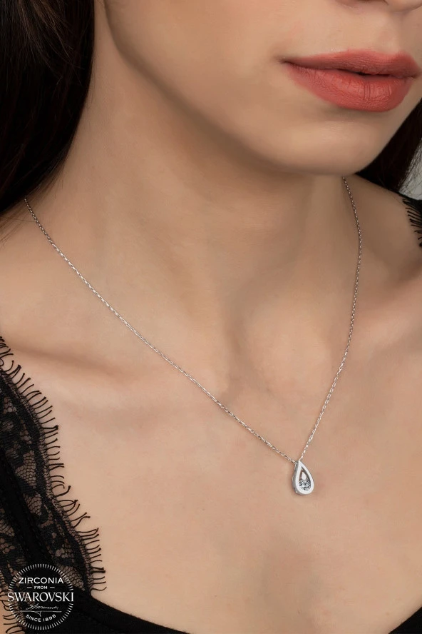 Union Swarovski Zirconia Kadın Kıvılcım Gümüş Kolye
