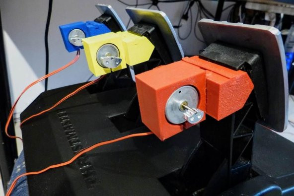 Thrustmaster T300 Rs T3Pa Pedal Titreşim Motor Tutucu Plastik Aparat - 1