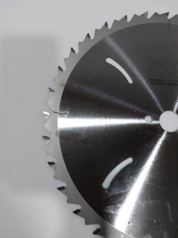 KÖNİG 3003.230 Z28 BG ATLAMALI AHŞAP ELMAS DAİRE TESTERE - 2