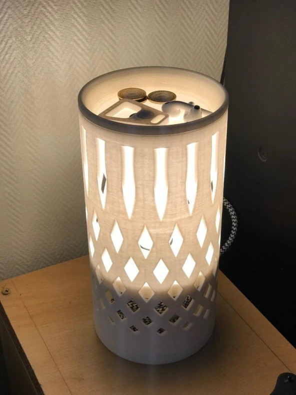 3D Baskılı Lamba (Lampara Impresa En 3D ) Plastik Aparat