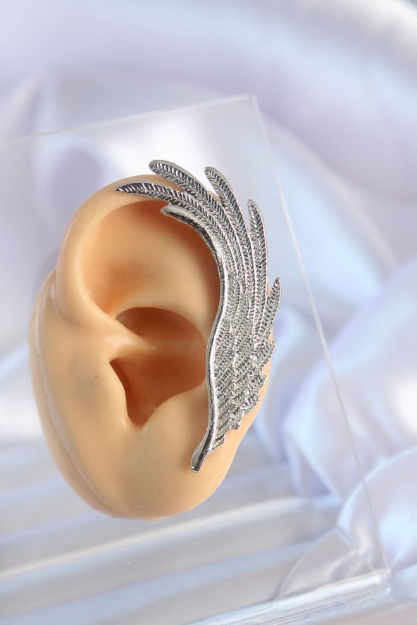 Gümüş Renk Tüy Kıkırdak Model Kadın Küpe ürün görseli