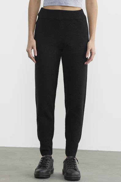 Jogger Rahat Kalıp Triko Pantolon - Siyah - Resim 4