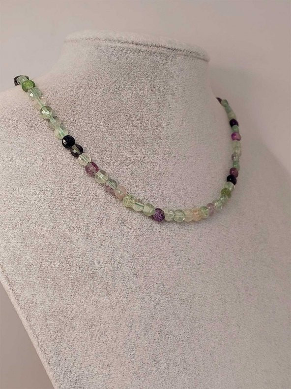 Florit Taşı YASSI Faset Kesim Kolye 6x4mm (Sabit Klipsli) ürün görseli