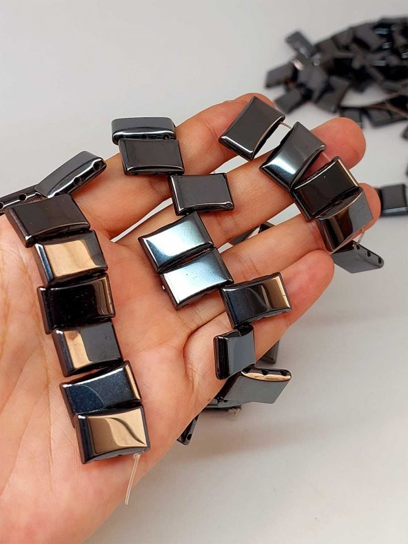 Hematit Taşı Üç Delikli Dizi 17*10mm ürün görseli