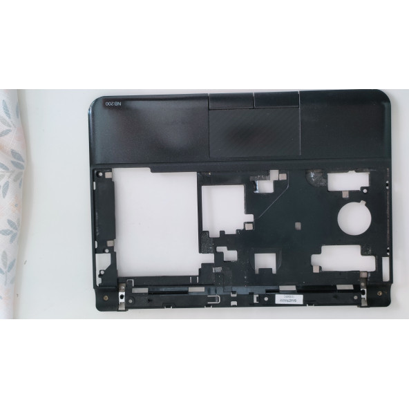 Toshiba Nb200-12j üst kasa sorunsuz