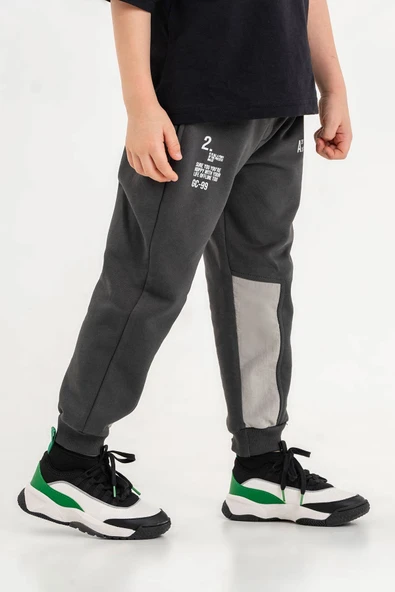 Lastikli Bel ve Paça Cepli Erkek Çocuk Eşofman Altı - 11