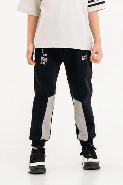 Lastikli Bel ve Paça Cepli Erkek Çocuk Eşofman Altı - 9