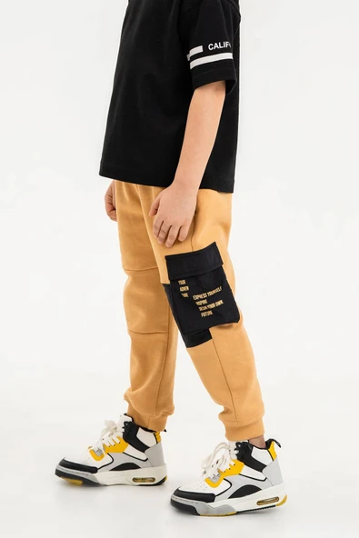 Cepli Lastikli Bel ve Paça Erkek Çocuk Eşofman Altı ürün görseli