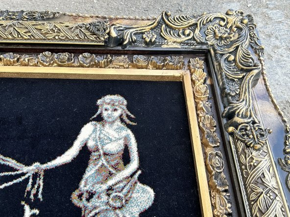 Olimpiyatlarda Yarışan Romalı Güzel Kadın Temalı Halı Tablo 95x74cm - İran Tebriz Halı Kilim Tablo - 4