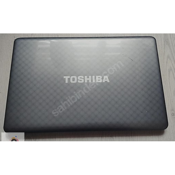 TOSHiBA L775 LCD COVER 17 inç EKRAN KASASI SORUNSUZ