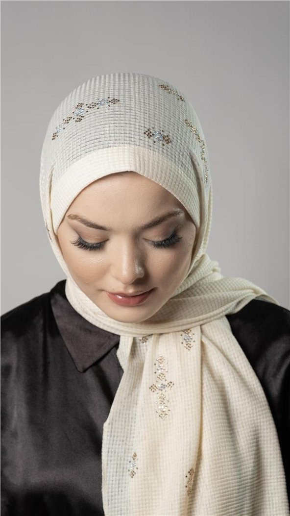 Krem Pratik Hazır Geçmeli Tesettür Şal Örme Kumaş Taşlı Çiçek Desenli  2118C_40 - 2