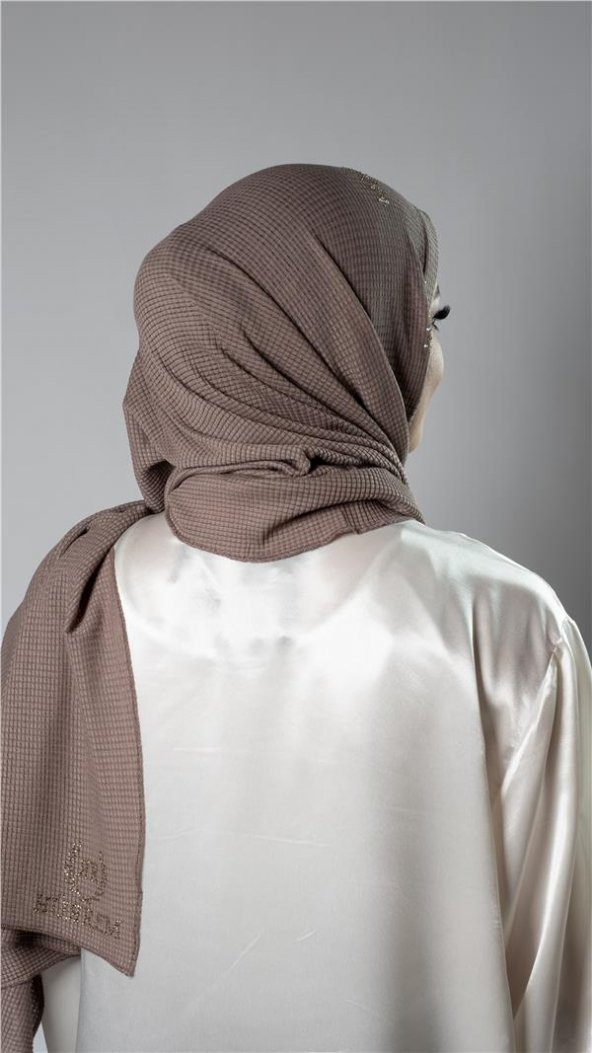 Koyu Vizon Pratik Hazır Geçmeli Tesettür Şal Örme Kumaş Taşlı Yıldız Desenli  2118Y_38 - Resim 4