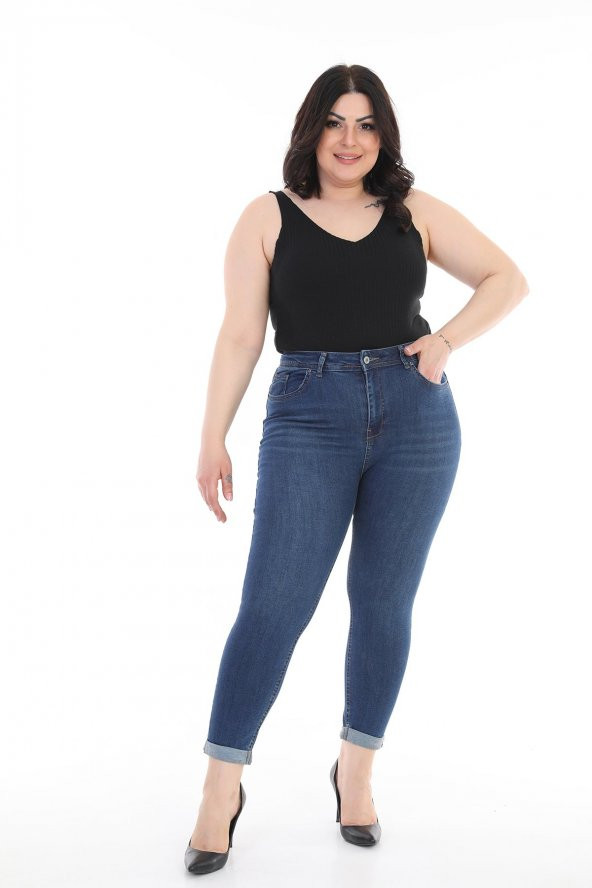 Paçaları Katlı ve Yüksek Belli Cepli Astarsız Dar Kalıp Kadın Kot Pantolon Koyu Mavi Denim Jean - 4
