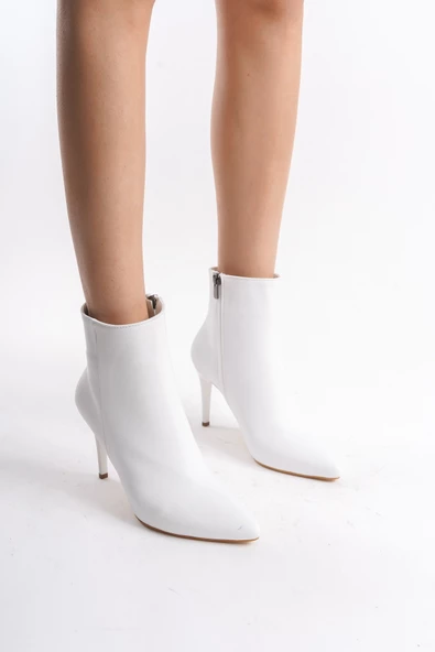Nairobi Beyaz Mat İnce Topuklu Klasik Bot - Resim 3