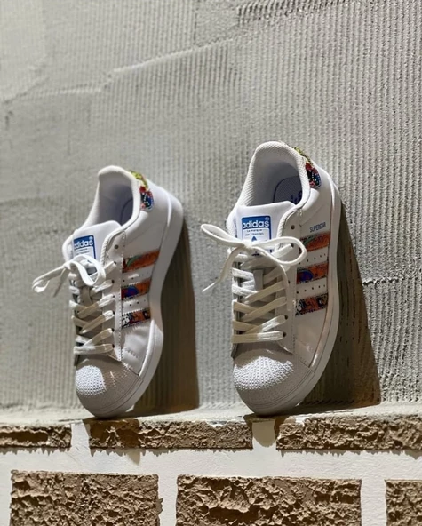 Adidas Superstar HER Studio London Spor Ayakkabı H04077 - 3