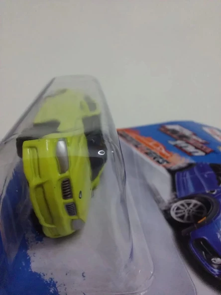 Maisto Fresh Metal BMW 1 Series  Coupe 12309 - 2