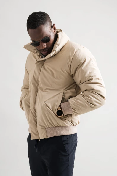 Regular Fit Dik Yaka Fermuar Ve Çırtçırt Kapamalı Beli Ve Kolları Lastikli Spor Şişme Kısa Mont - 3