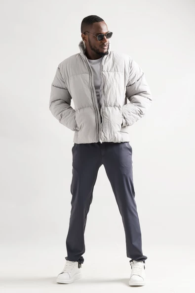 Regular Fit Dik Yaka Fermuar Kapamalı Kolları Lastikli Spor Şişme Mont - Resim 2