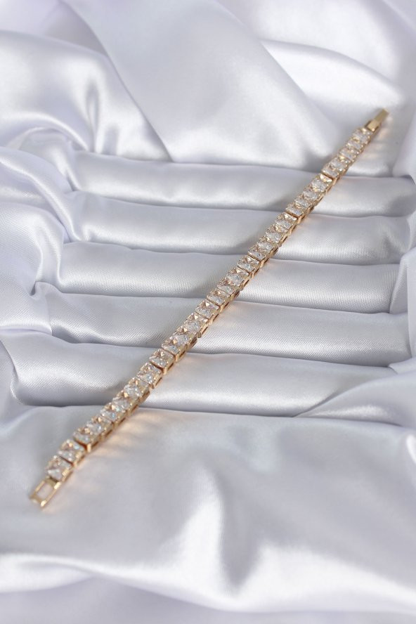 Gold Renk Su Yolu Model Zirkon Taşlı Pirinç Kadın Bileklik ürün görseli