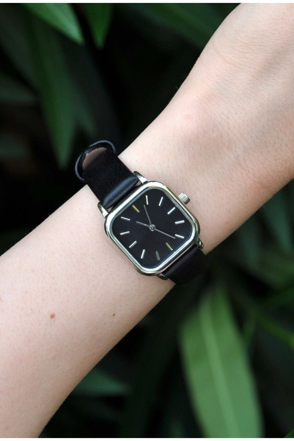 Gümüş Renk Minimal Kare Kasa Siyah Yumuşak Deri Kordonlu Şık Kadın Kol Saati Su-737 ürün görseli 1