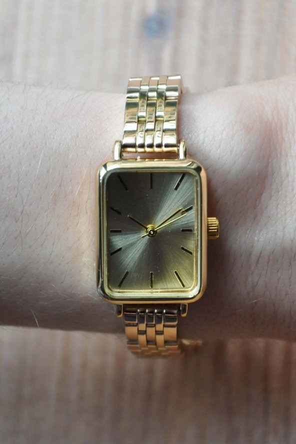 Altın Renk Şık Vintage Kadın Kol Saati Su-538-001 ürün görseli 1