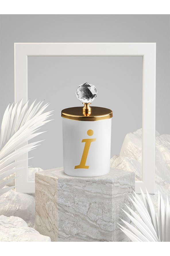 Tiem Concept Özel Tasarım İ Harfli Vanilya Kokulu Gold Kristal Tepelikli Beyaz Bardak Mum