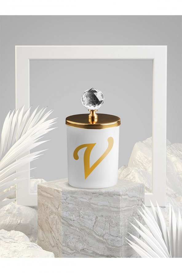 Tiem Concept Özel Tasarım V Harfli Vanilya Kokulu Gold Kristal Tepelikli Beyaz Bardak Mum