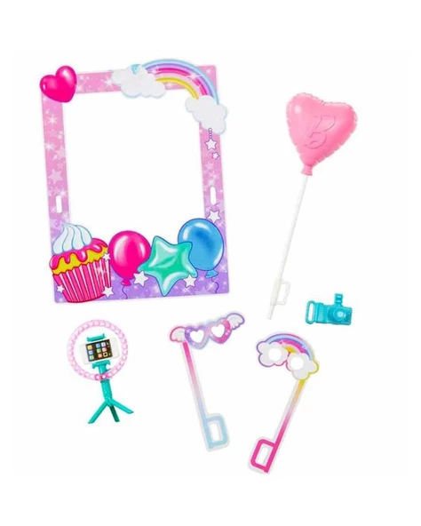 Barbie Skipper ve Stacie Doğum Günü Eğlencesi HKB12 - 3