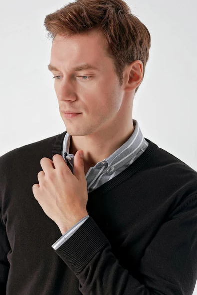 Slimfit V Yaka Düz Basic Model Pamuklu Erkek Uzun Kol Triko Kazak - 4