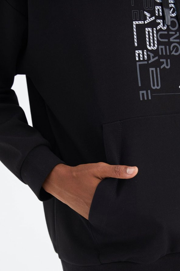 TOMMY LIFE Siyah Kapüşonlu Baskı Detaylı Rahat Kalıp Erkek Sweatshirt - 88285 T14ER-88285 - 2