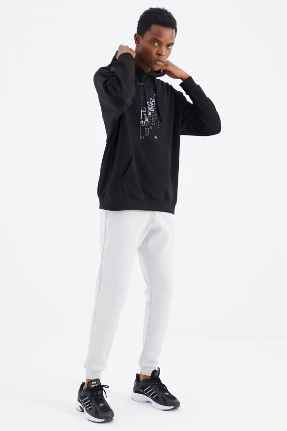 TOMMY LIFE Siyah Kapüşonlu Baskı Detaylı Rahat Kalıp Erkek Sweatshirt - 88285 T14ER-88285 - 7