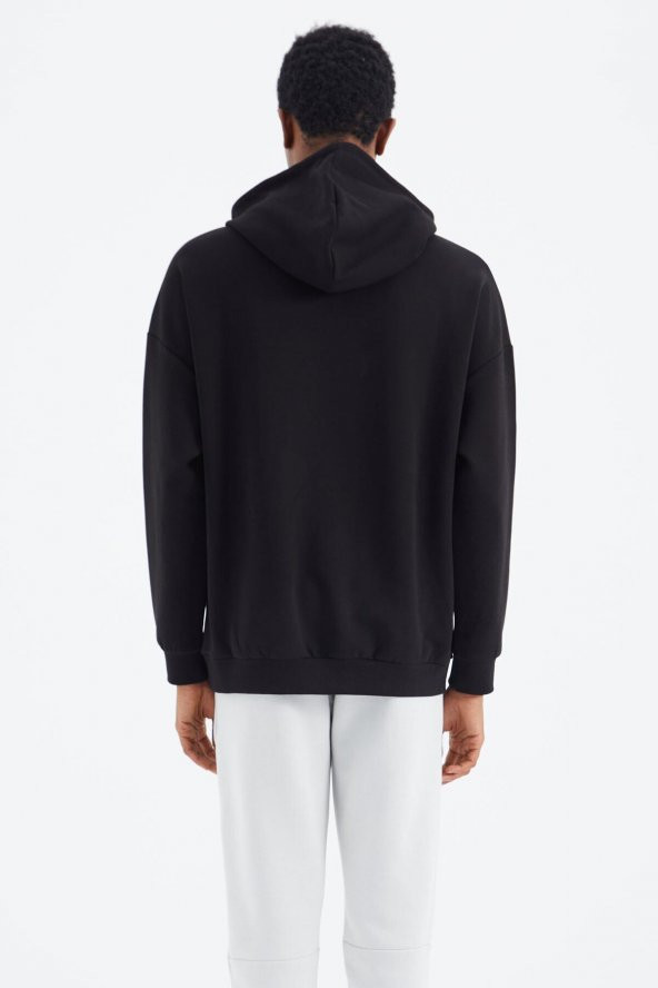 TOMMY LIFE Siyah Kapüşonlu Baskı Detaylı Rahat Kalıp Erkek Sweatshirt - 88285 T14ER-88285 - 9