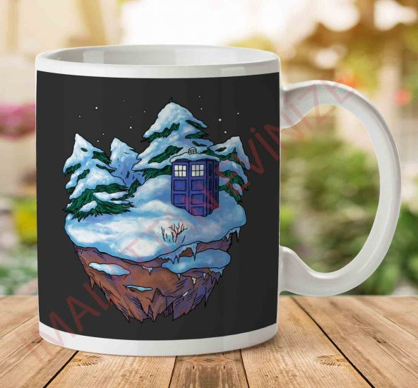 1-2163 Tardis On A Floating Winter Island Doctor Who İki Tarafı Baskılı Kupa Bardak