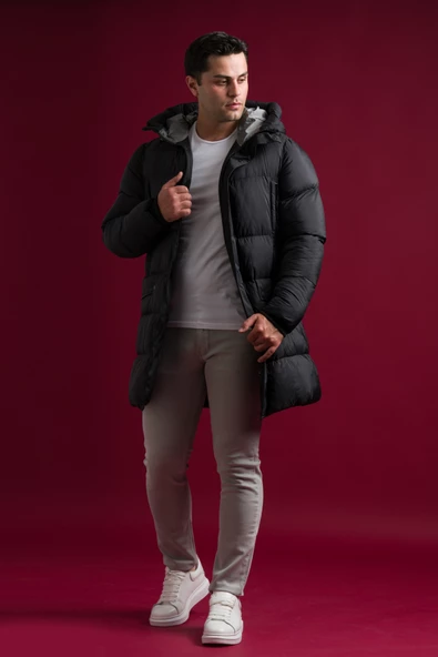 Slimfit Kapşonlu Çıtçıt Ve Fermuar Kapamalı Yan Ve Gögüs Fermuar Cepli Yoğun Elyaf Dolgulu Uzun Mont
