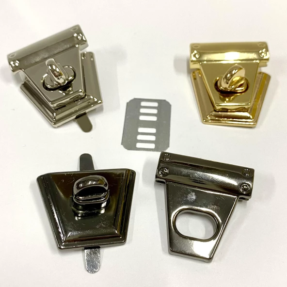 Çevirmeli Metal Çanta Klipsi Üçgen Küçük - 2