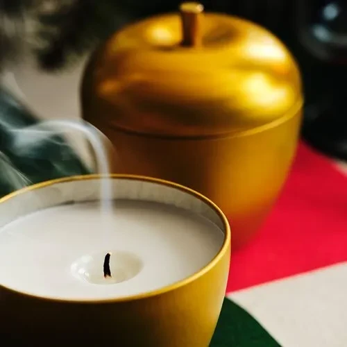 IKEA Vınterfınt Metal Kutuda Kokulu Mum - Altın Rengi - Resim 3