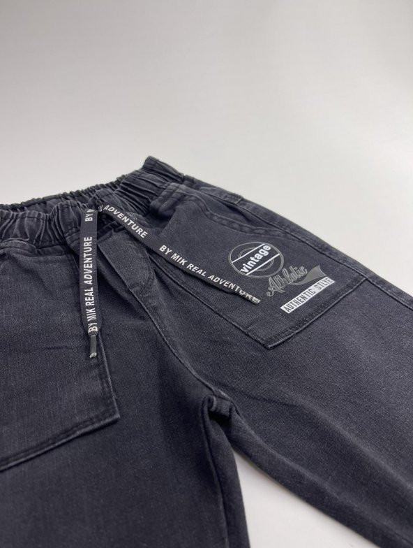 Erkek Çocuk Yapıştırma Cep Baskılı Kot Pantolon (Bir beden büyük almanız tavsiye edilir.) - 2