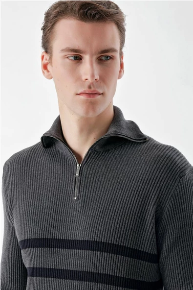 Slimfit Fermuarlı Boğazlı Yaka Çizgili Pamuklu Erkek Spor Triko Kazak - 9