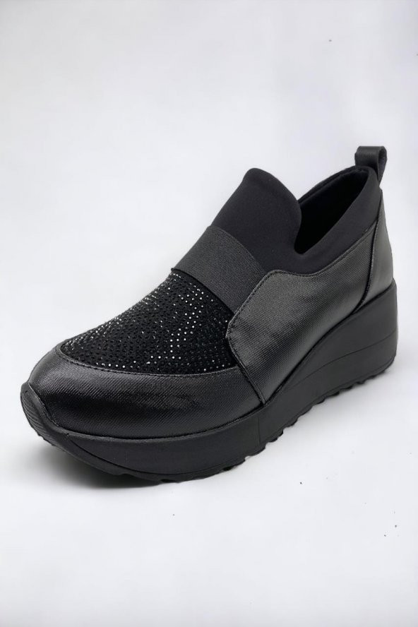 İzlife İz226 K142 Siyah Taşlı Casual Kadın Ayakkabı