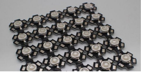 3W UV Led 395-400nm 10-15 lumen 700 mAh 3.4-3.6V 20mm PCB Yıldız Siyah Bord - 6