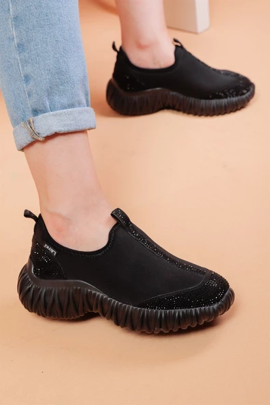 Lucas Siyah Renkli Siyah Parlak Taş Detaylı Lux Kadın Spor Ayakkabı - 5