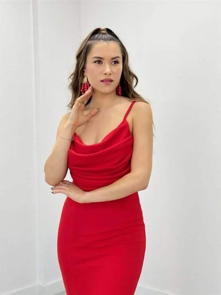Krep Kumaş Degaje Yaka Askılı Elbise - KIRMIZI - 4