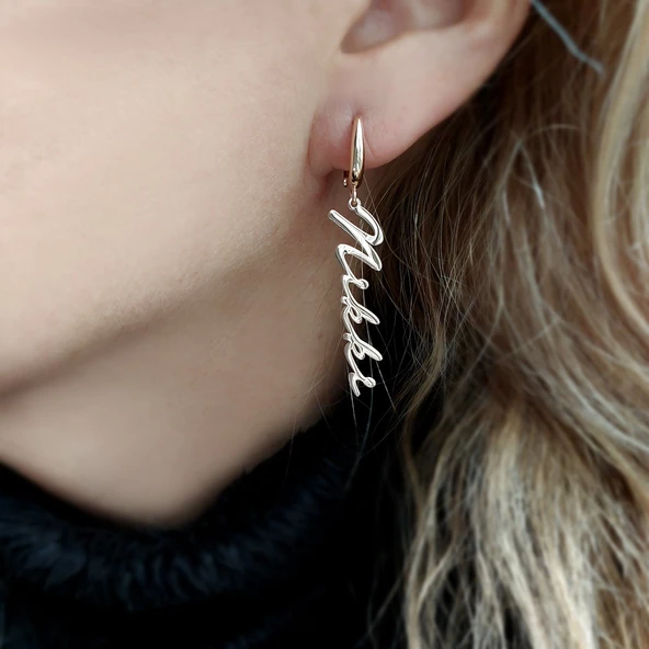 Vaoov 925 Ayar Gümüş El Yazısı İsim Dikey Küpe ürün görseli