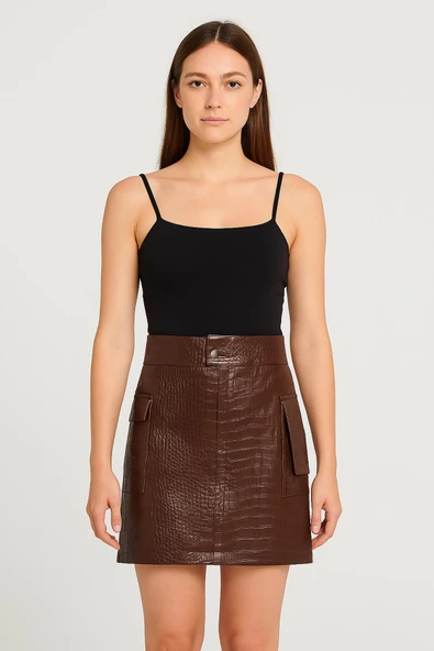 Desenli Deri Cep Kapaklı Mini Etek Kahverengi ürün görseli