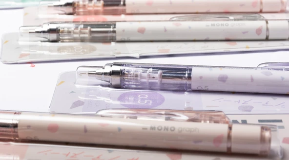 Tombow Mono Graph Terrazzo Color 0.5mm Mekanik Kurşun Kalem - Pink Beige / 142D - Resim 2