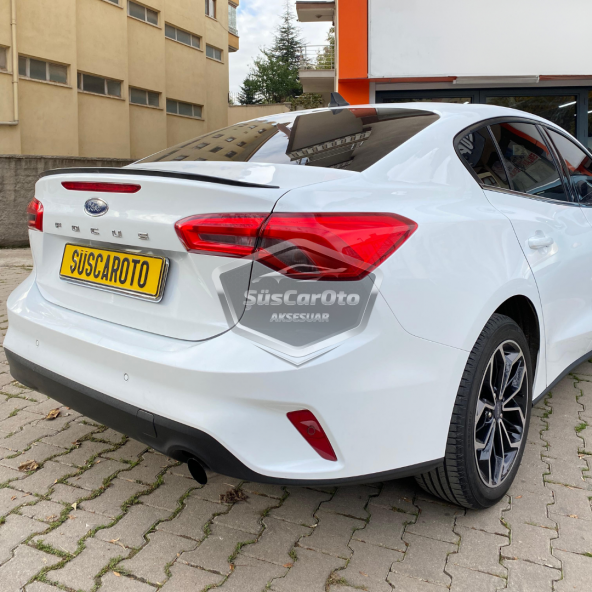 Ford Focus 4 2018 ve Sonrası Sedan Uyumlu Bagaj Üstü Spoiler Bagaj Çıtası Piano Black Parlak Siyah - 3