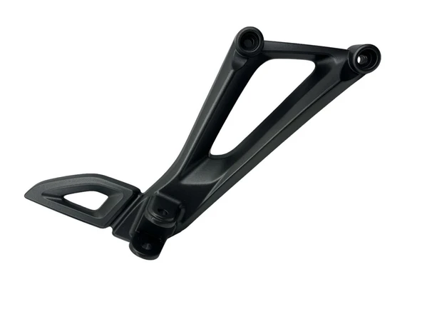 Bajaj Pulsar RS 200 Sağ Arka Basamak Braketi Euro 4 (Füme) ürün görseli