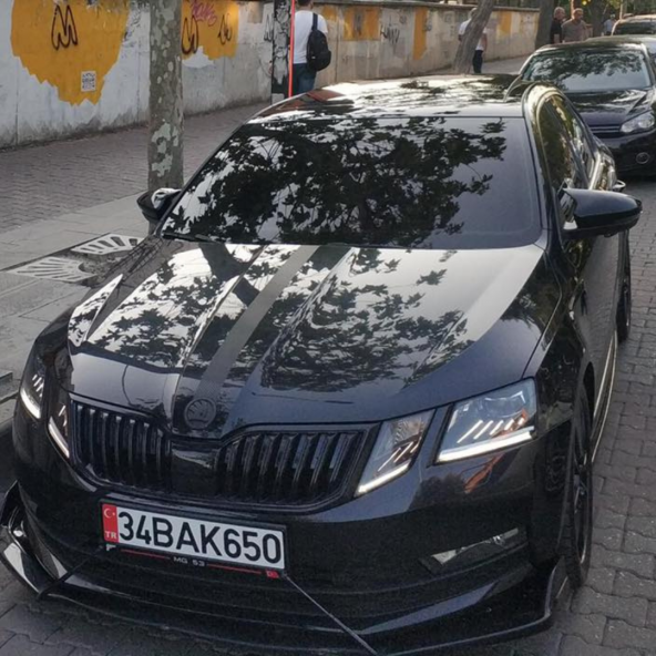 Skoda Octavia 2013-2020 Batman Yarasa Ayna Kapağı Piano Black Abs Plastik