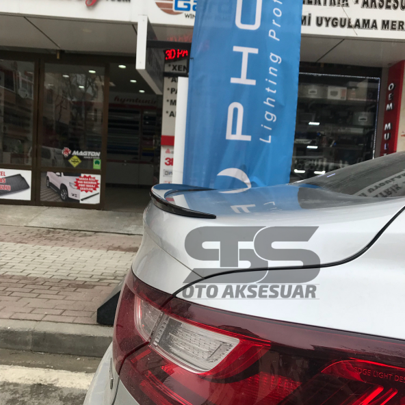 Renault Megane 4 Sedan Kasa Uyumlu Bagaj Üstü Spoiler Piano Black - 3