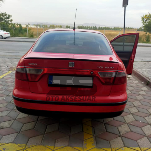 Seat Toledo Bagaj Üstü Spoiler Bagaj Çıtası Piano Black